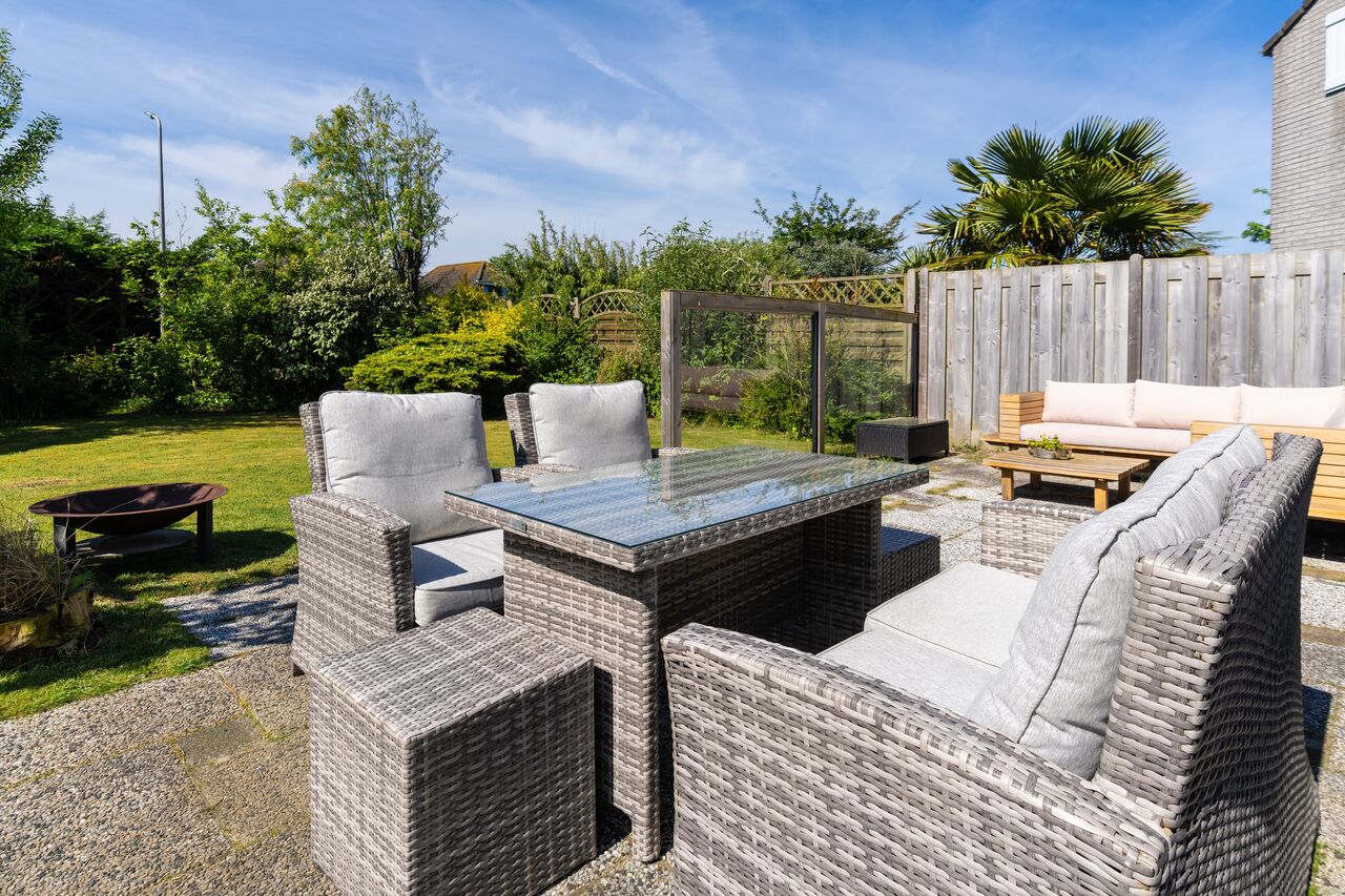 Geschützte Terrasse mit Lounge